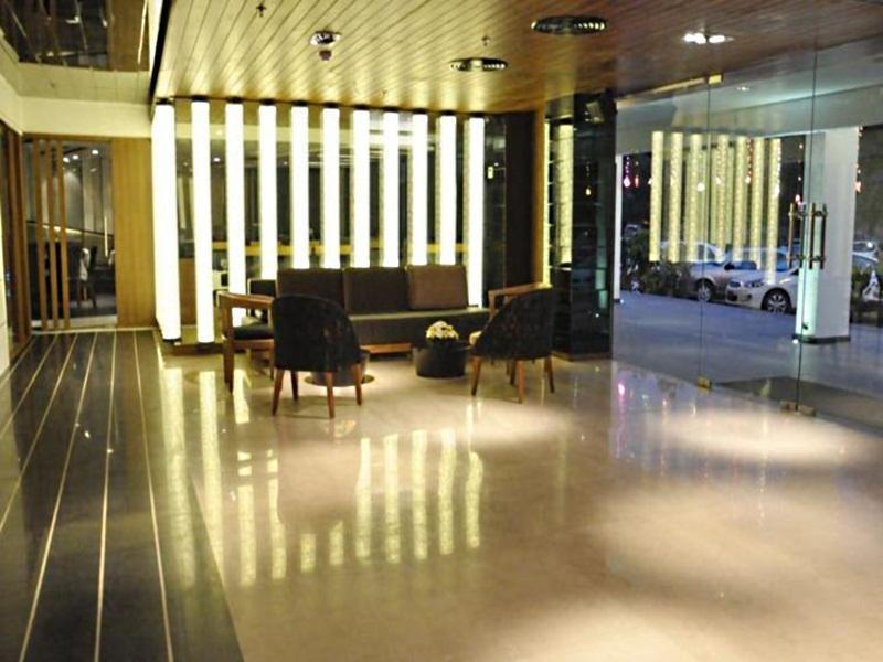 G.K.国际酒店 Chandīgarh 外观 照片
